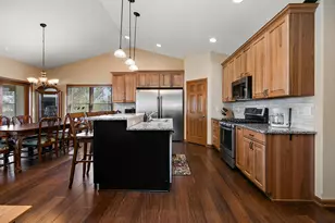 6011 Park View Dr, Bourbonnais, IL 60914 - Photo 8