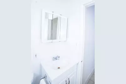 [Address not provided], Chicago, IL 60618 - Photo 4