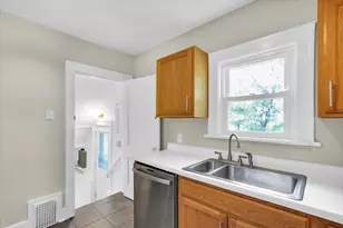 1518 W University Ave, Champaign, IL 61821 - Photo 12