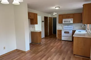 3130 Stowmarket Ave, Rockford, IL 61109 - Photo 4