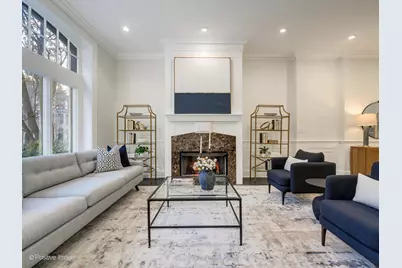 37 E Elm Street, Chicago, IL 60611 - Photo 4