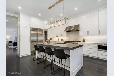 37 E Elm Street, Chicago, IL 60611 - Photo 8