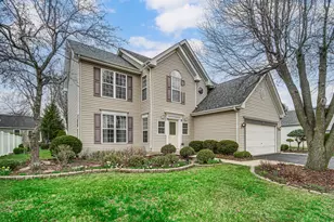 176 Sandalwood Ln, Bolingbrook, IL 60440 - Photo 2