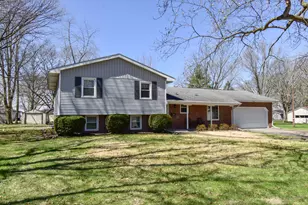 1507 S Oak St, Pontiac, IL 61764 - Photo 2