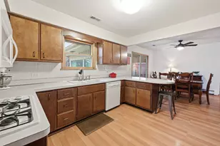 27668 W Luana Ln, Ingleside, IL 60041 - Photo 8