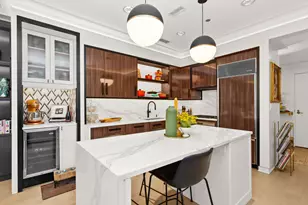 10 E Delaware Pl, Chicago, IL 60611 - Photo 2