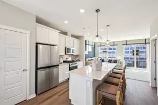 2221 Waters Edge Dr, Schaumburg, IL 60196 - Photo 12