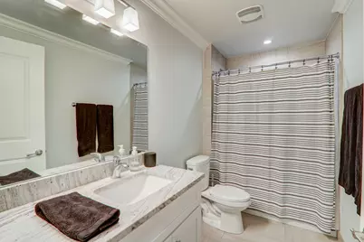 [Address not provided], Chicago, IL 60607 - Photo 6