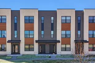 2223 Waters Edge Dr, Schaumburg, IL 60173 - Photo 1