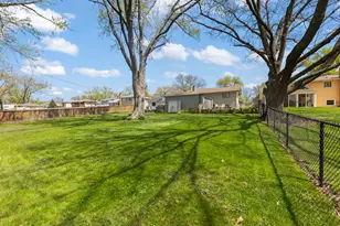 256 S Ellyn Ave, Glen Ellyn, IL 60137 - Photo 20