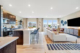 616 Cassia Ct, Crystal Lake, IL 60012 - Photo 6