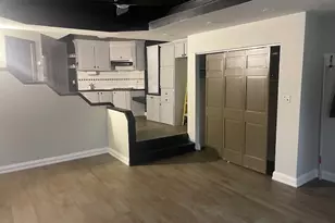 2438 W 45th Pl, Chicago, IL 60632 - Photo 4