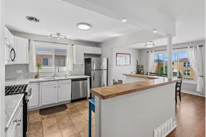 5021 Church Street #2, Skokie, IL 60077 - Photo 6