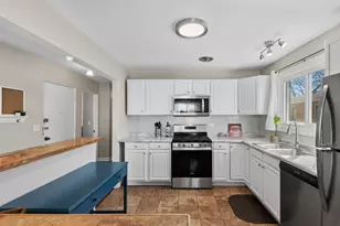 5021 Church St, Skokie, IL 60077 - Photo 8