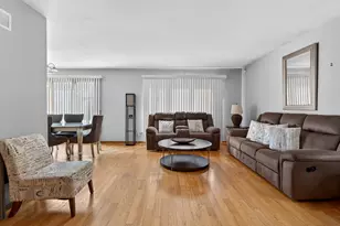 4242 Pinewood Ln, Matteson, IL 60443 - Photo 10