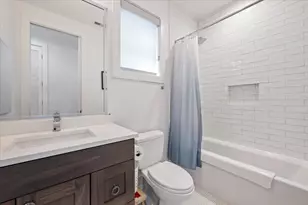 2122 W McLean St, Chicago, IL 60647 - Photo 24