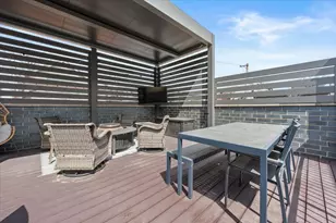 2122 W McLean St, Chicago, IL 60647 - Photo 32