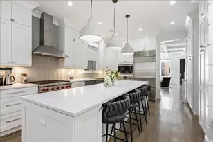 2122 W McLean St, Chicago, IL 60647 - Photo 8