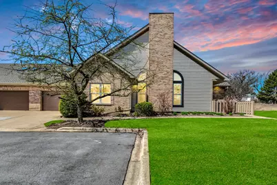 144 Canterbury Court, Bloomingdale, IL 60108 - Photo 2