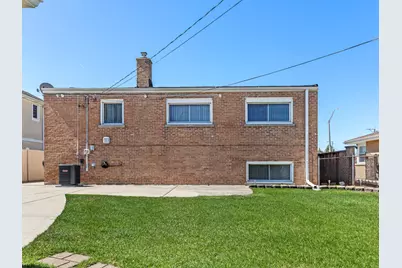 8755 N Oleander Avenue, Niles, IL 60714 - Photo 18