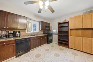 1222 Grove St, Aurora, IL 60505 - Photo 8