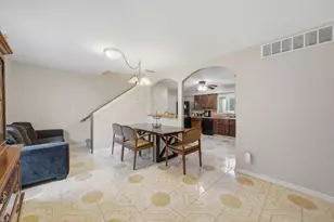 1222 Grove St, Aurora, IL 60505 - Photo 4