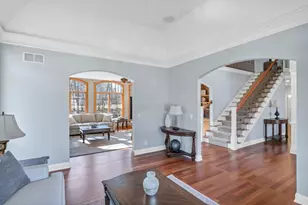 710 Reserve Ct, South Elgin, IL 60177 - Photo 8