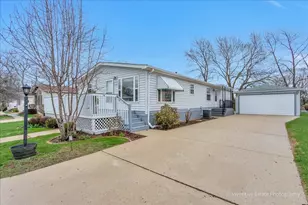 22709 S Foxfire Dr, Frankfort, IL 60423 - Photo 2