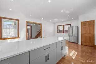 4827 N Harding Ave, Chicago, IL 60625 - Photo 10