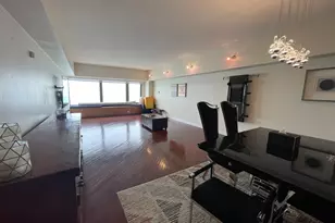 175 E Delaware Pl, Chicago, IL 60611 - Photo 8