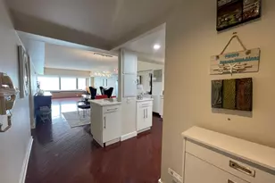 175 E Delaware Pl, Chicago, IL 60611 - Photo 4