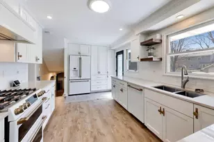 44 Swift Ln, Naperville, IL 60565 - Photo 10