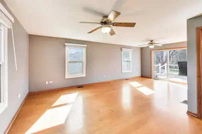 1607 W Plainfield Road, La Grange Highlands, IL 60525 - Photo 6