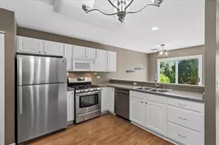 2010 Orchard Ln, Carpentersville, IL 60110 - Photo 8