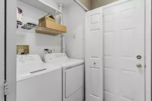 2010 Orchard Ln, Carpentersville, IL 60110 - Photo 10