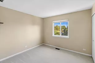 2010 Orchard Ln, Carpentersville, IL 60110 - Photo 16