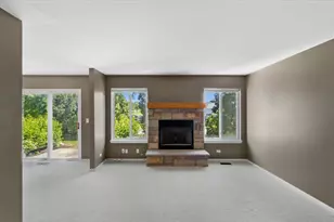 2010 Orchard Ln, Carpentersville, IL 60110 - Photo 4
