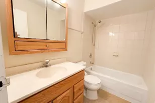 915 Westmoreland Dr, Vernon Hills, IL 60061 - Photo 6
