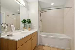 125 S Green St, Chicago, IL 60607 - Photo 18