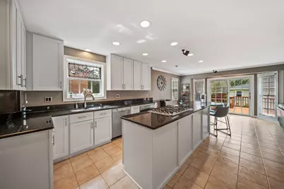 7110 N Odell Avenue, Chicago, IL 60631 - Photo 2