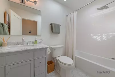 2921 N Seeley Avenue, Chicago, IL 60618 - Photo 20