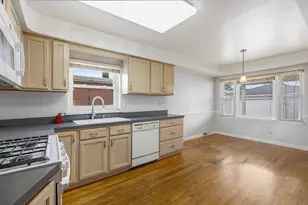 8736 N Ozark Ave, Niles, IL 60714 - Photo 4