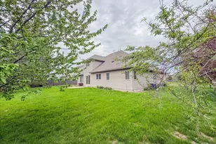 4705 Stonebridge Dr, Champaign, IL 61822 - Photo 54