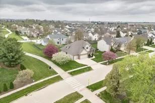 4705 Stonebridge Dr, Champaign, IL 61822 - Photo 12