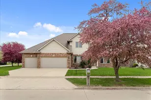4705 Stonebridge Dr, Champaign, IL 61822 - Photo 8
