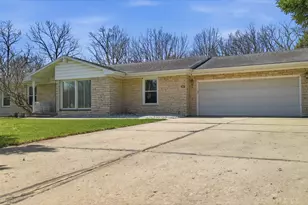 1739 Valley View Dr, Dixon, IL 61021 - Photo 30