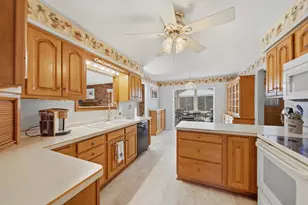 1739 Valley View Dr, Dixon, IL 61021 - Photo 8