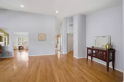 564 Harvey Lake Drive, Vernon Hills, IL 60061 - Photo 6