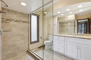 380 W Center Rd, Palatine, IL 60074 - Photo 16