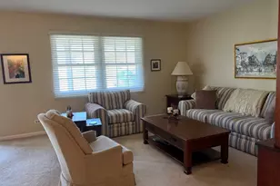 1621 Portsmouth Ln, Schaumburg, IL 60194 - Photo 6